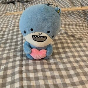 Art box Galapagos Friends Boss the shark plush keychain.